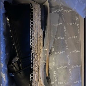 DKNY SIZE 9 in women’s